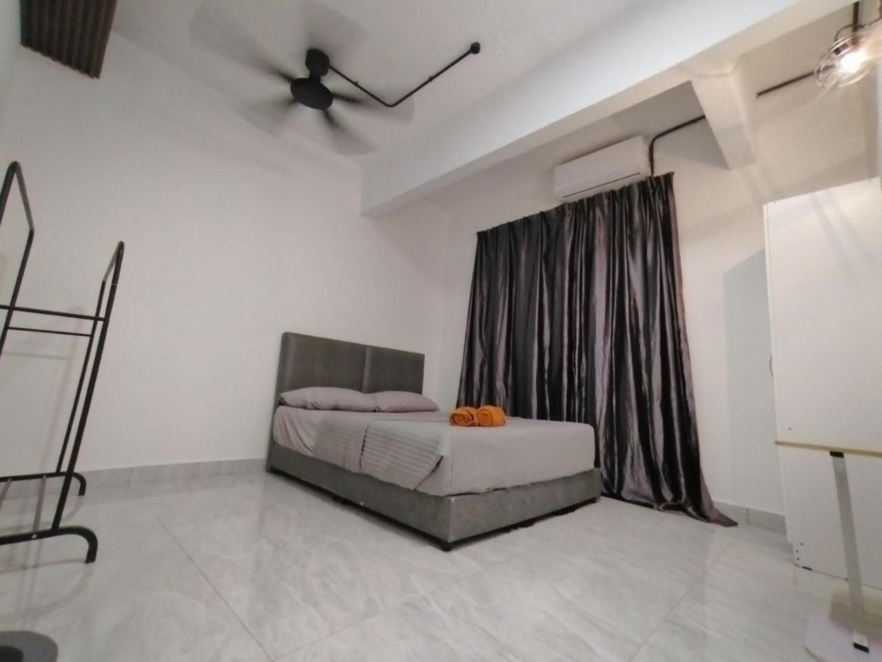 Bailey's Bay 3r2b At Town Center Apartment *
